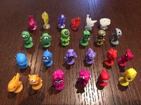 Stikeez ll collection full set of 24