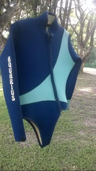Aquarius Ladies Two-piece diving suit (navy blue and turquoise) - Medium