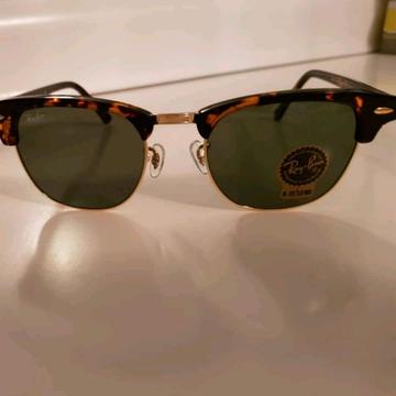 Rayban clubmaster classic