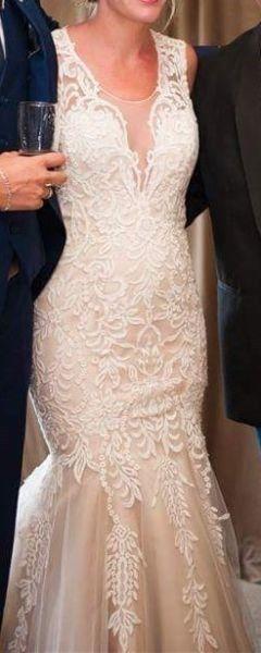 Stunning Wedding dress for Sale