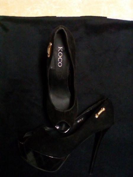 Used size 7 women's shoes for sale
