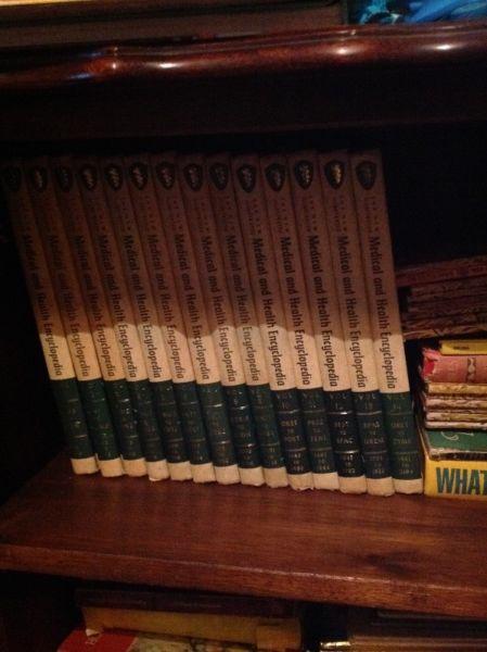 Readers Digest 14 volumes medical encyclopedias