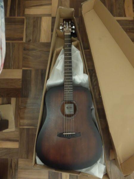 Tanglewood Semi-Acoustic guitar as New 1800R- bargain!