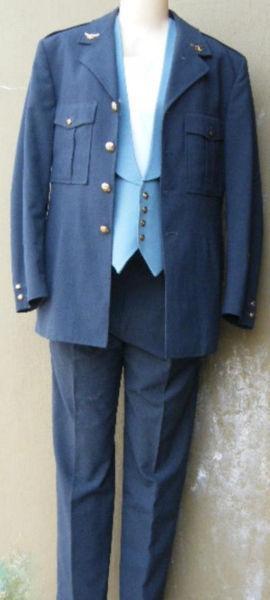 SA Air Force sergeant major uniform jacket, vest & trousers - 1977 - size AS 102