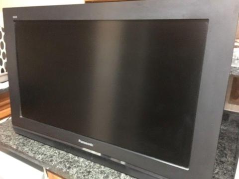 Awesome Matt Black Panasonic Viera 32 inch Tv