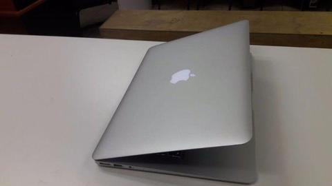 Apple macbook pro nd air for sale R8500 plzplz call 0814205492