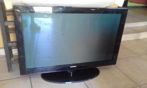 42 inch Samsung Plasma Tv - Hd - Remote - Spotless - Bargain Bargain !!!!