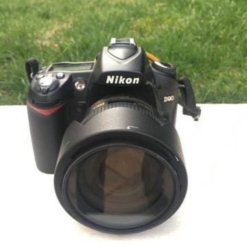 Nikon D90 Digital SLR with 18-70mm Nikkor Lens