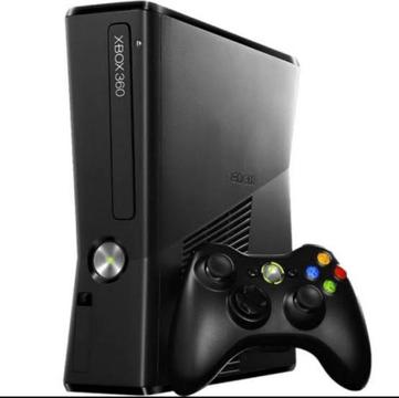 Xbox 360 2TB, 2 controls 200 games