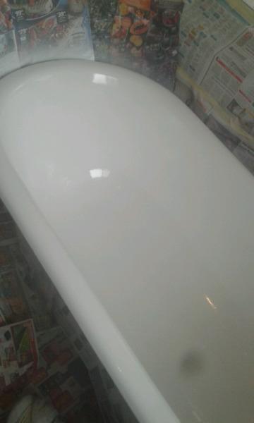 Bathtub re enamel