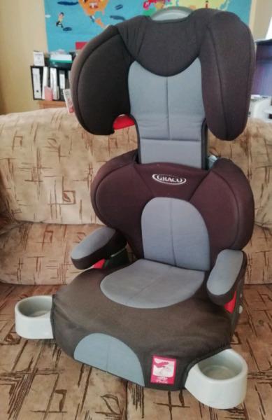 Graco booster seat with cupholders & adjustable headrest 15-36kg