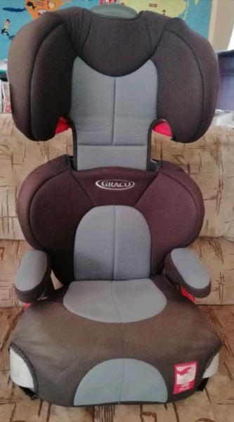 Graco booster seat with cupholders 15-36kg