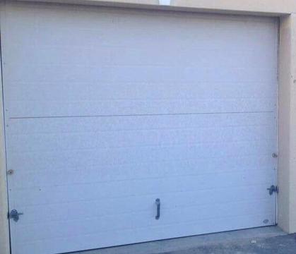 Chromadek garage door