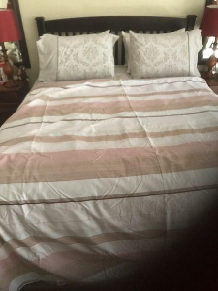 Queen Size Duvet Covers and Matching Pillow Cases