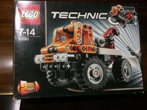 LEGO Technic Mini Tow Truck