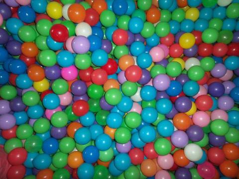 Coloured Plastic Balls x 100