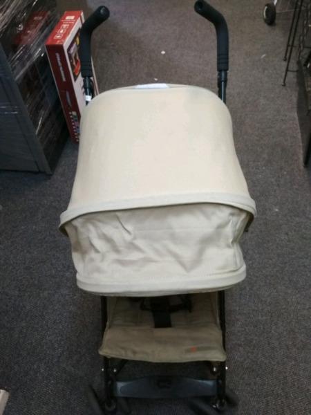 Koelstra Simba Pram Light Brown in Colour Still in a very good condition and easy to fold up