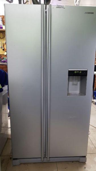 Samsung Double Door Fridge (Water dispenser)