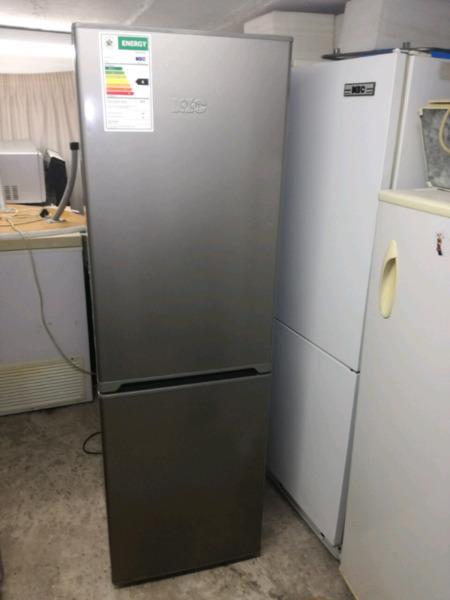 Kic fridge freezer R 2300