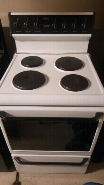 Defy white 4 plate stove