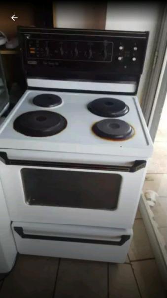 4 PLATES STOVE OVEN FOR SALE