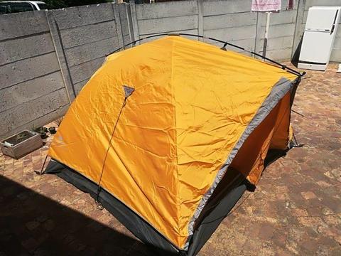 3 Person Tent Like NEW