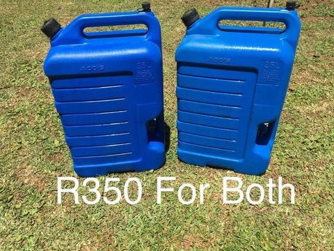 Addis 25L Water Jerry Cans
