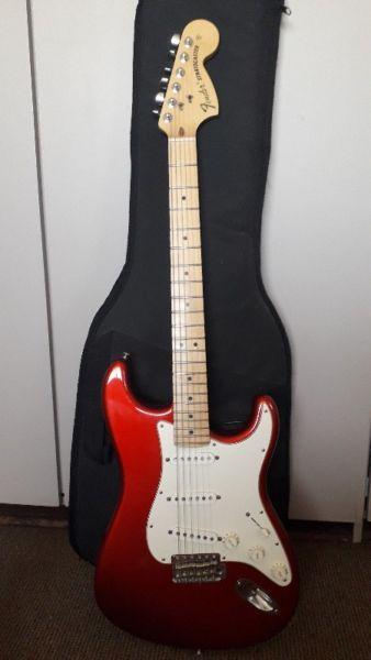 Fender American Special Stratocaster candy apple red
