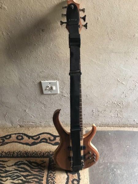 Ibanez BTB676 - 6 string bass guitar