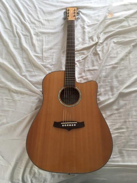Tanglewood tw28 ce xfm with Fishman pre-amp system