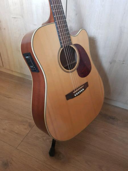 Cort MR710F Acoustic / Electric Guitar