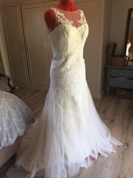 Size 8/10 fit and flare wedding gown