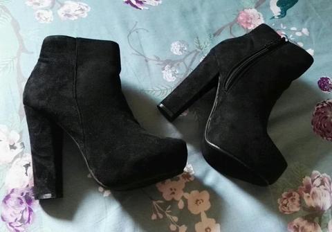 Heels: Black booties