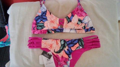 RIP CURL BIKINI 32/S. BRAND NEW !!!