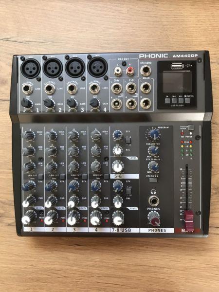 Phonic AM440 DP mixer