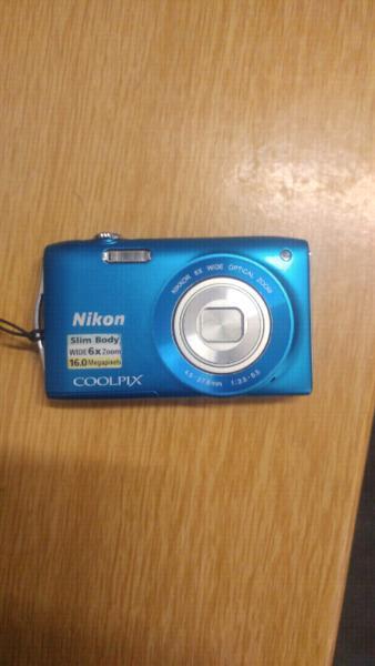 Nikon coolpix S3200 16mp digital camera