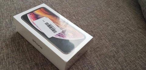 iPhone XS 64gb (Brand new sealed in box)