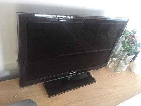 Samsung LED TV excellent condition!
