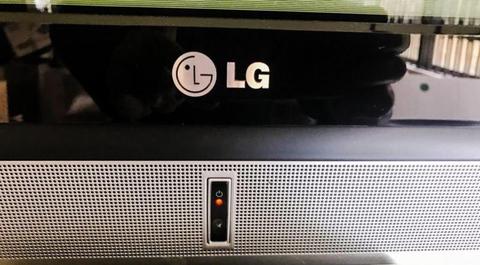 LG flatscreen Tv 45”