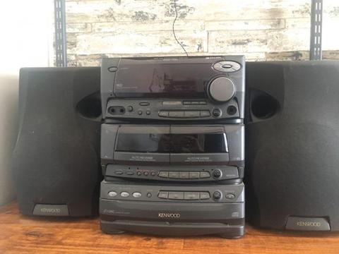 Fully functional kenwood stereo system