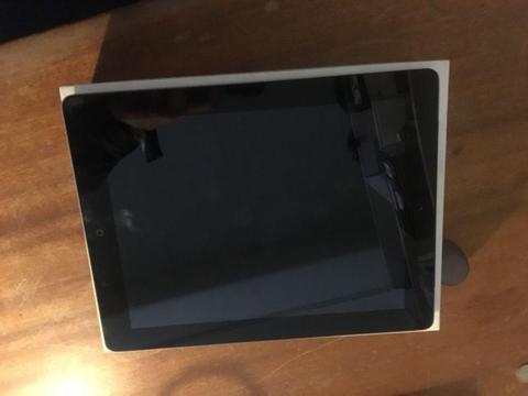 Ipad 3 64Gb with cellular and Wifi
