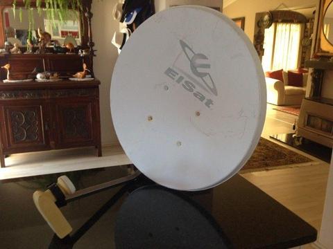TV Aluminium Satellite dish, with bracket and single LNB