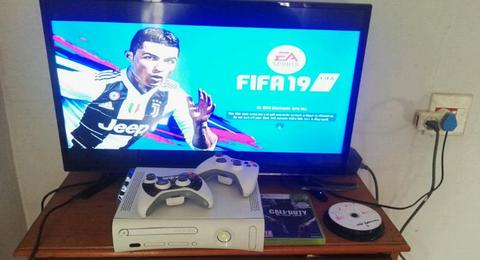 Chipped Xbox 360 250Gb with 2 Remotes + 12 Latest Games + FIFA 19