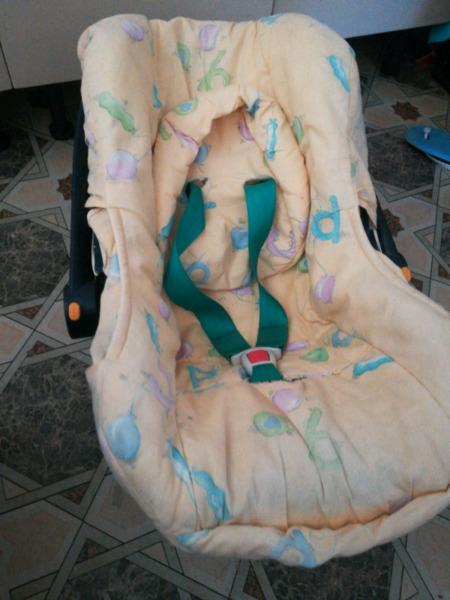 Baby and toddler car seat/ rocking chair