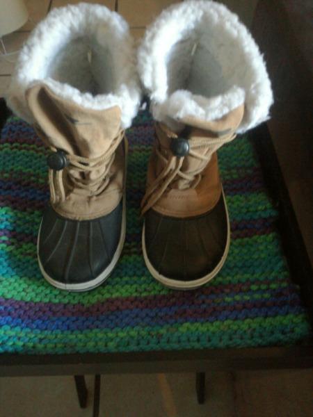 Kids sheepskin boots