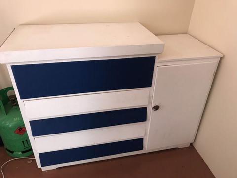 Baby Compactum with bath