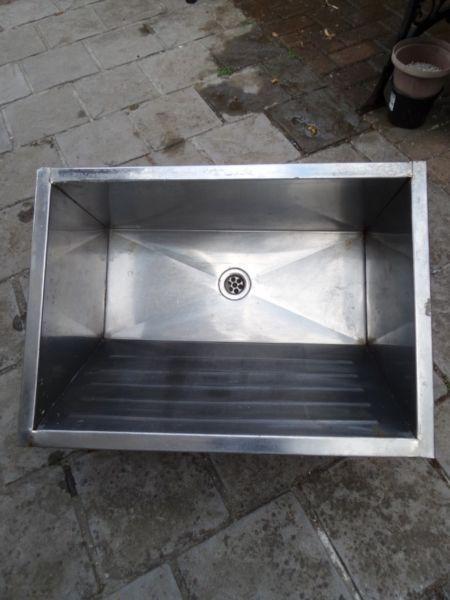 outdoor/scullery sink