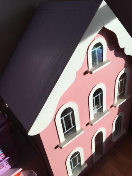 Children’s doll house