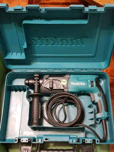 MAKITA ROTARY DRILL HR2470 NEW R3100