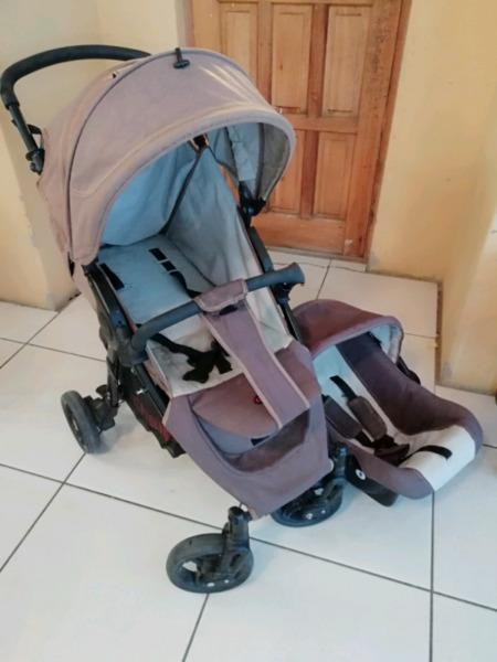 Chelino travel system